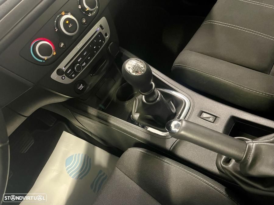 Renault Mégane 1.5 dCi Confort SS - 10