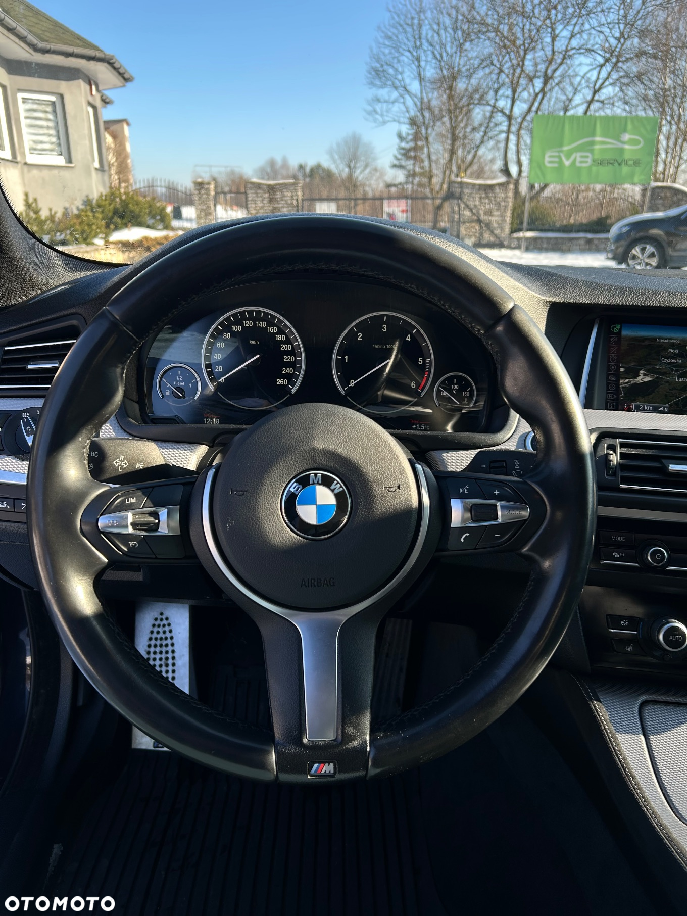 BMW Seria 5 520d xDrive - 14