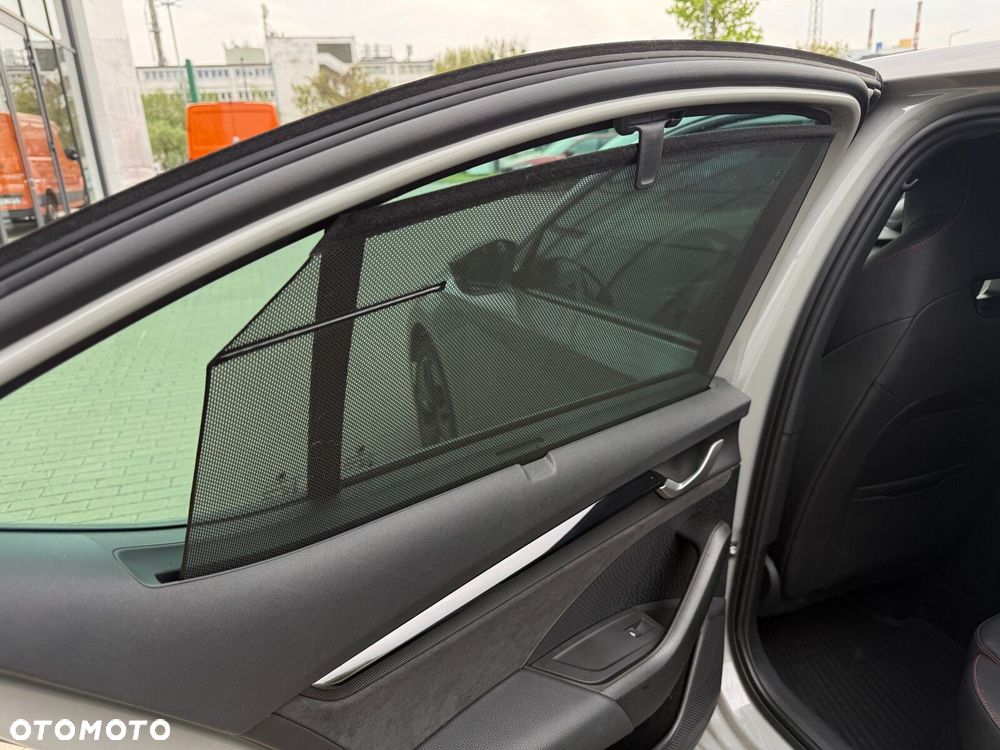 Skoda Octavia 2.0 TSI RS DSG - 25