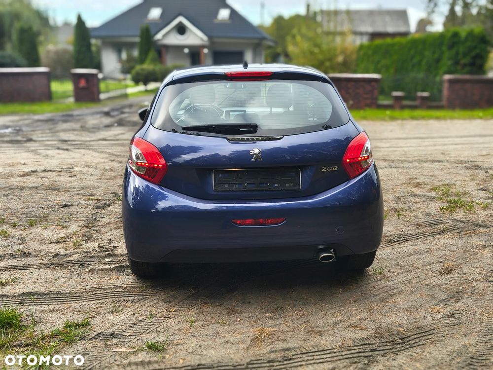 Peugeot 208 - 6