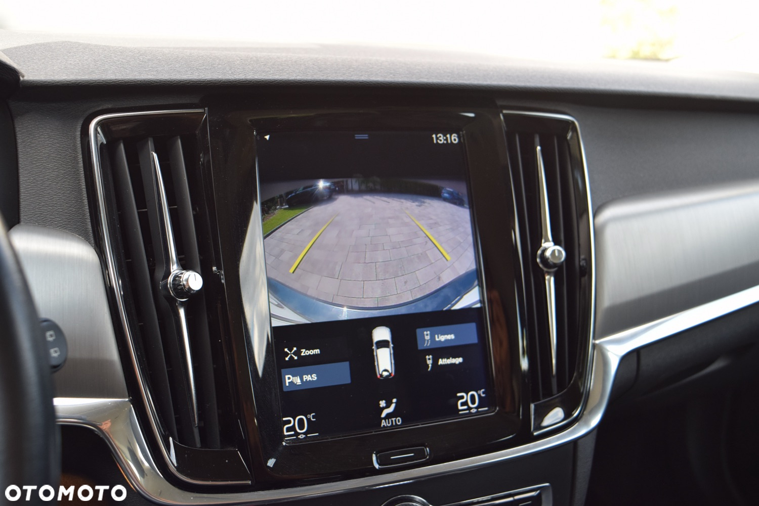 Volvo V90 T8 AWD Plug-In Hybrid Momentum Pro - 28
