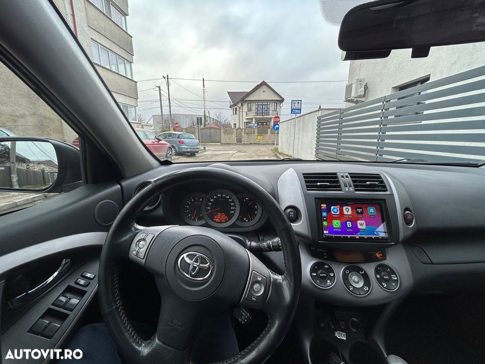 Toyota RAV4 2.0 Aut Luxury - 5