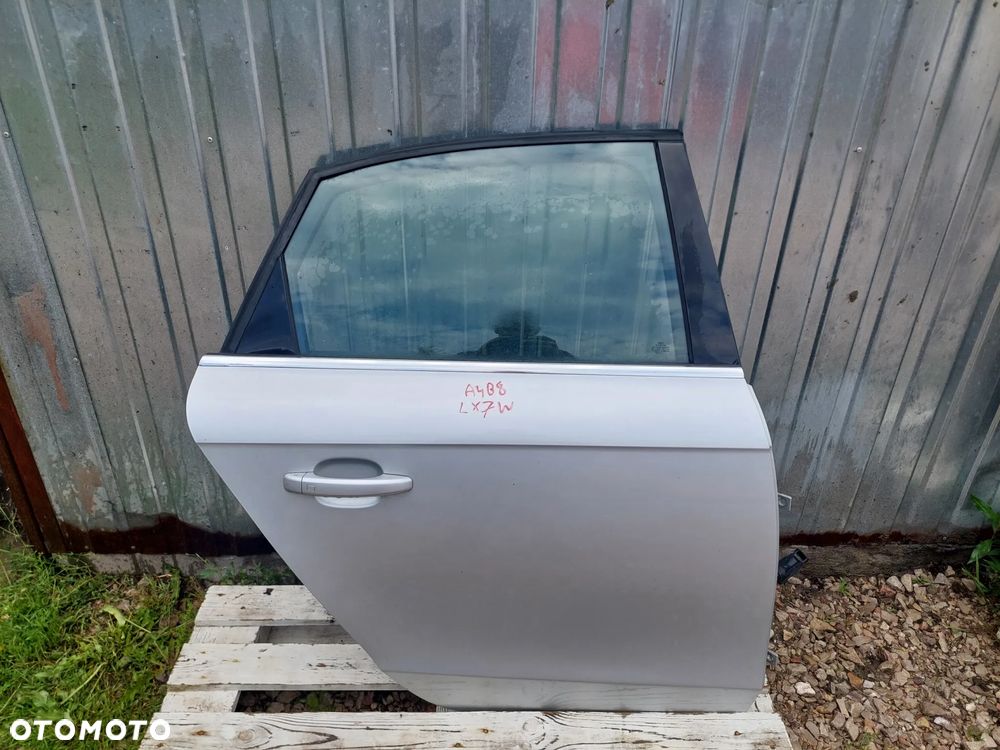 DRZWI PRAWY TYŁ AUDI A4 B8 LX7W - 1