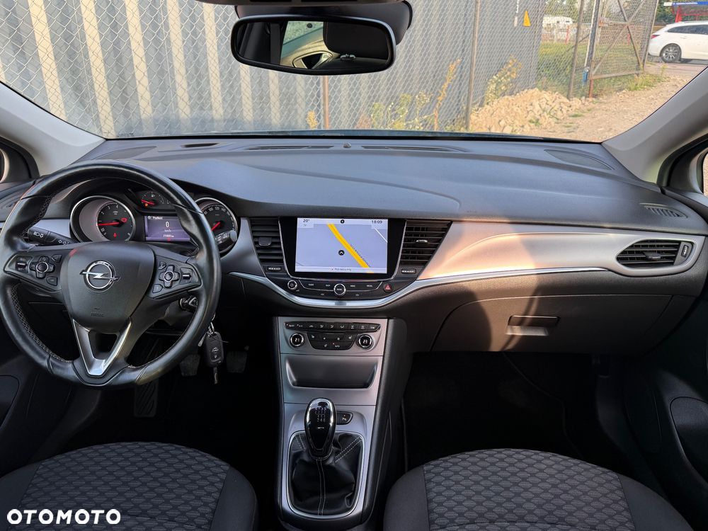 Opel Astra 1.4 Turbo Start/Stop Business - 9