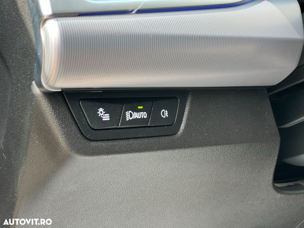 BMW Seria 2 218i - 12