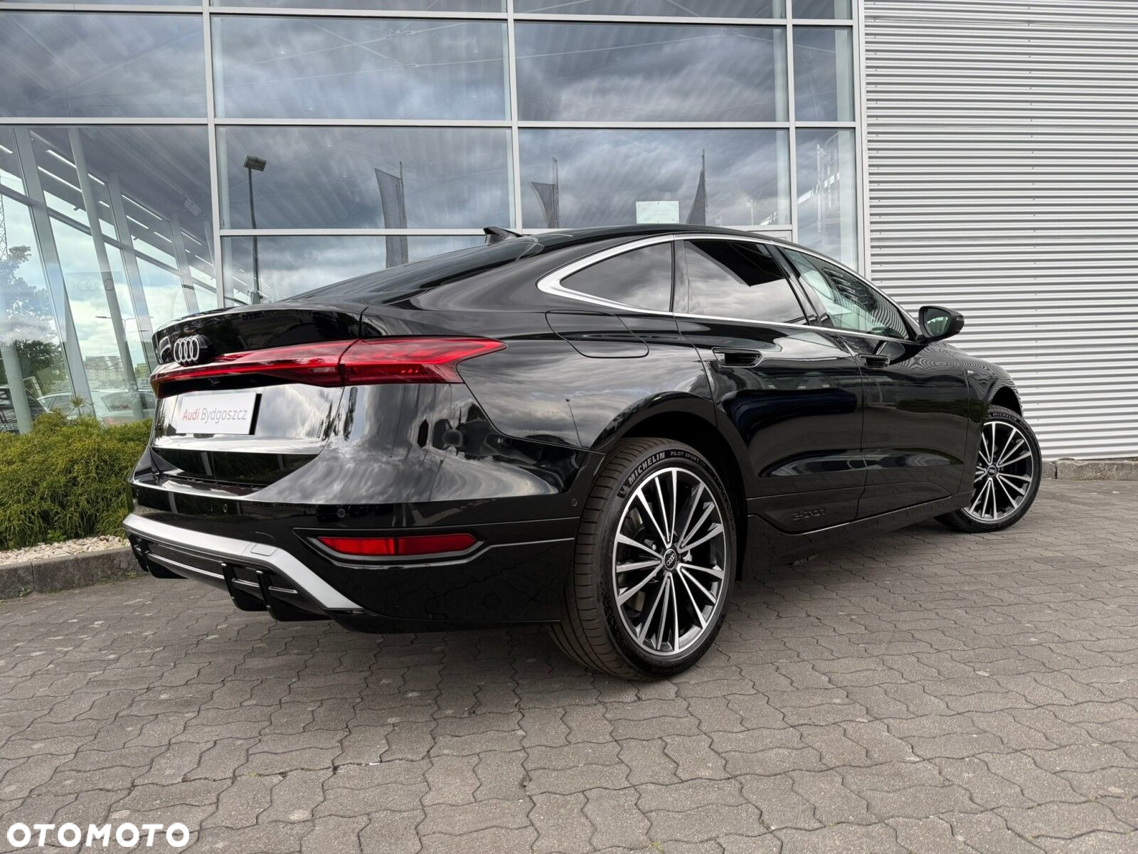 Audi A6 e-tron - 6