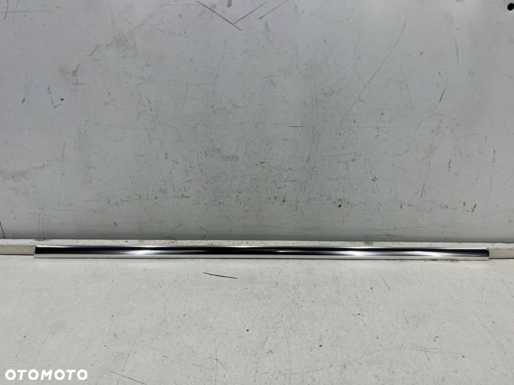 Listwa Skoda Octavia 3 III 5e sedan 12-20r. NOWY lewy tylny chrom ozdobny uszczelki drzwi - 1