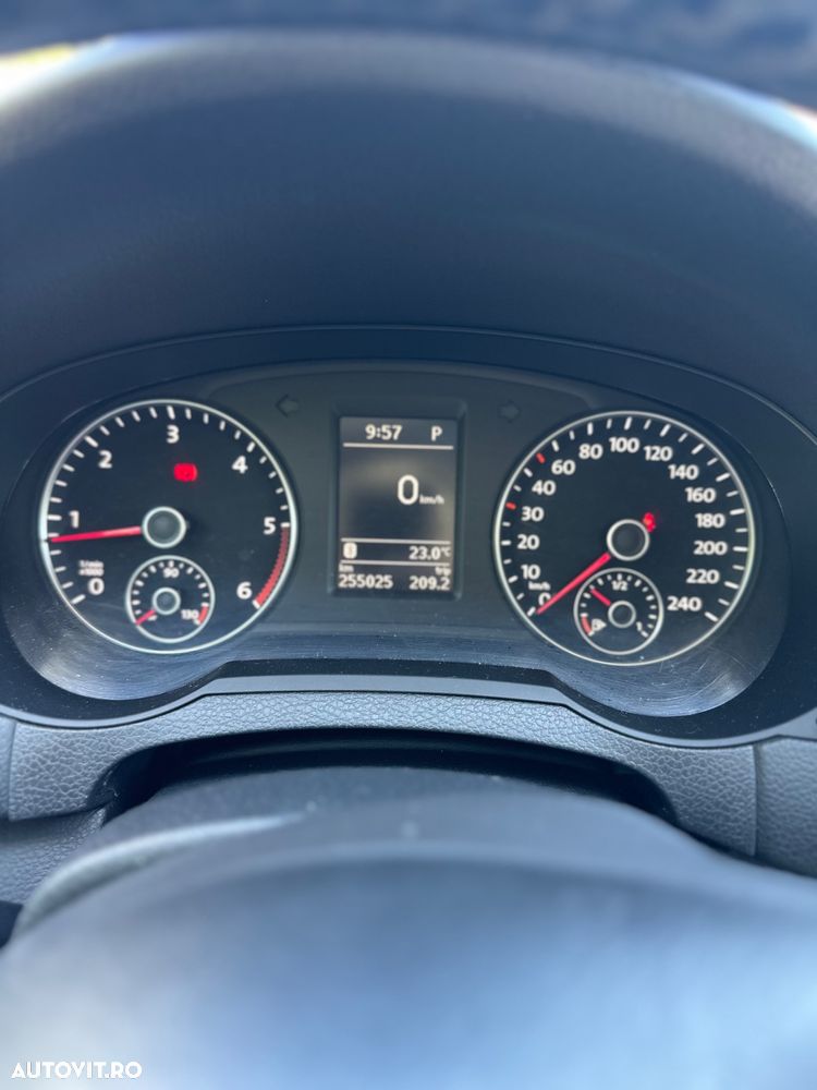 Volkswagen Sharan 2.0 TDI DSG BlueMotion Technology Highline - 8