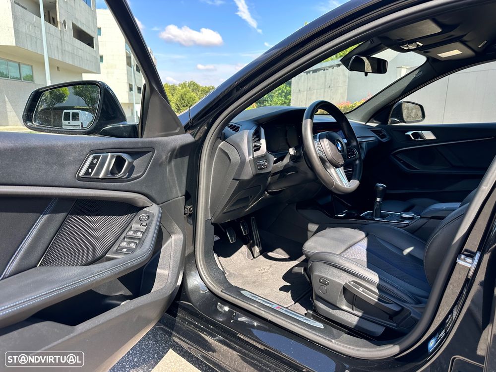 BMW 116 d Pack Desportivo M - 16