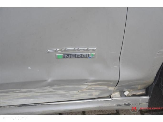 Ford Fusion - 18