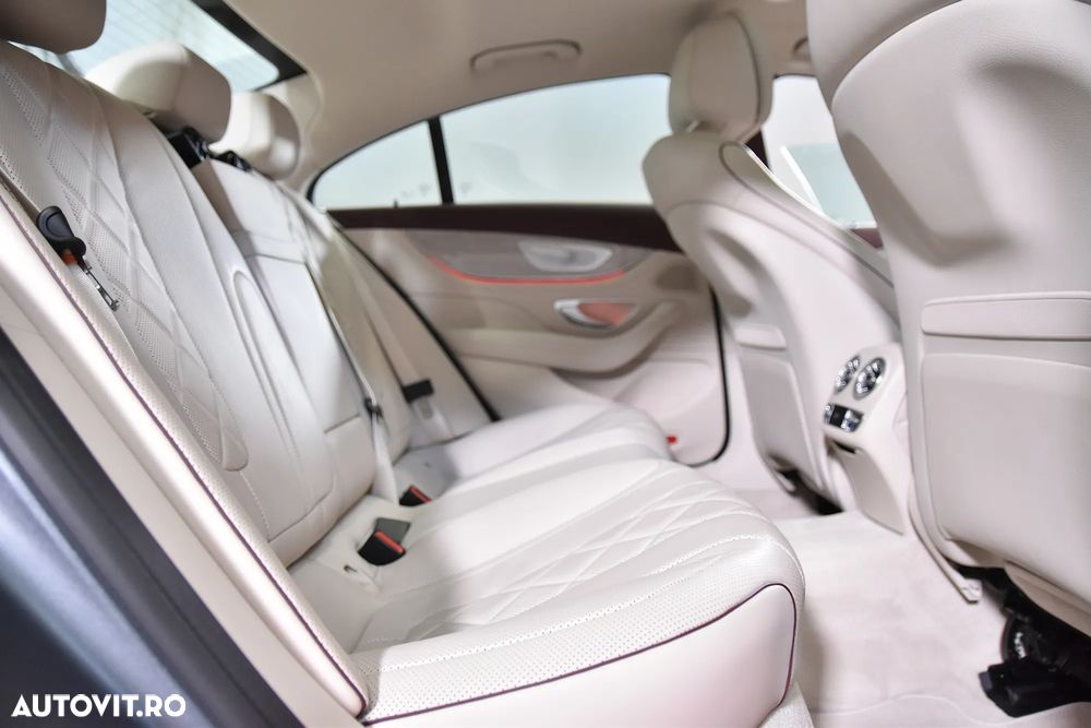 Mercedes-Benz CLS - 12