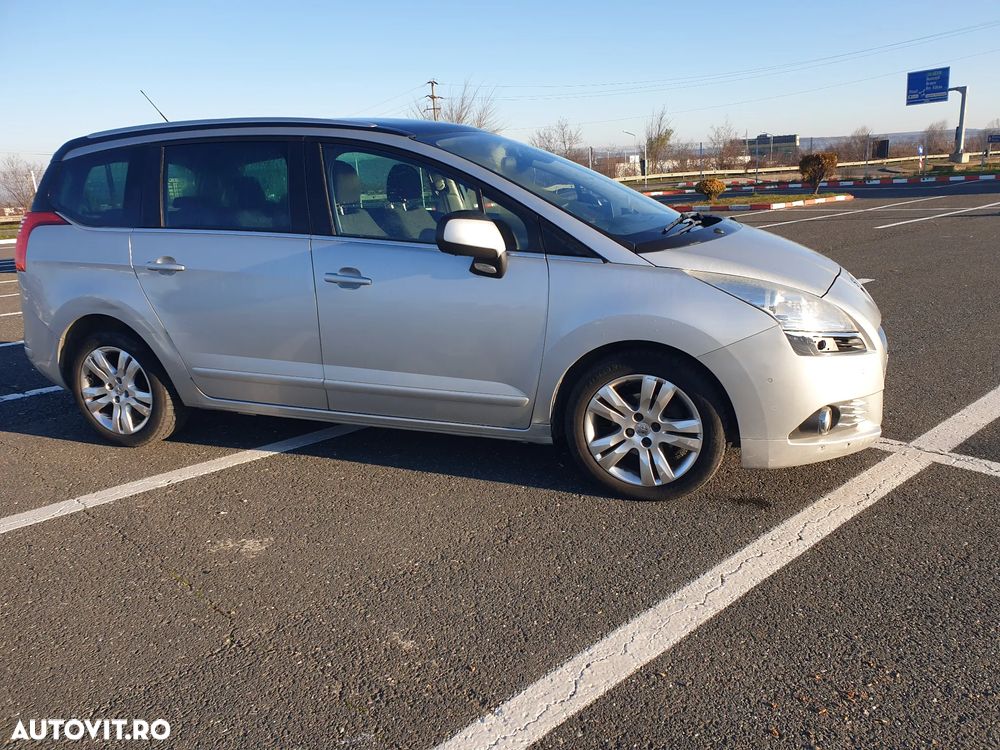 Peugeot 5008 1.6 HDI Confort Pack - 3