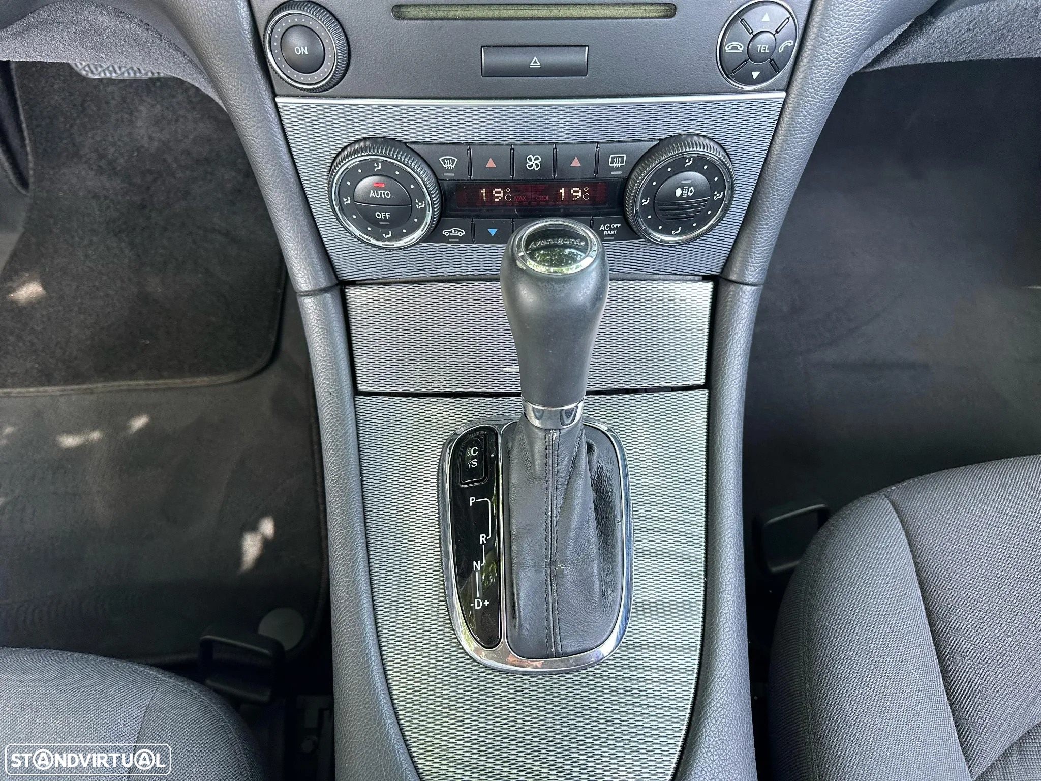 Mercedes-Benz CLK 200 K Avantgarde Aut. - 25