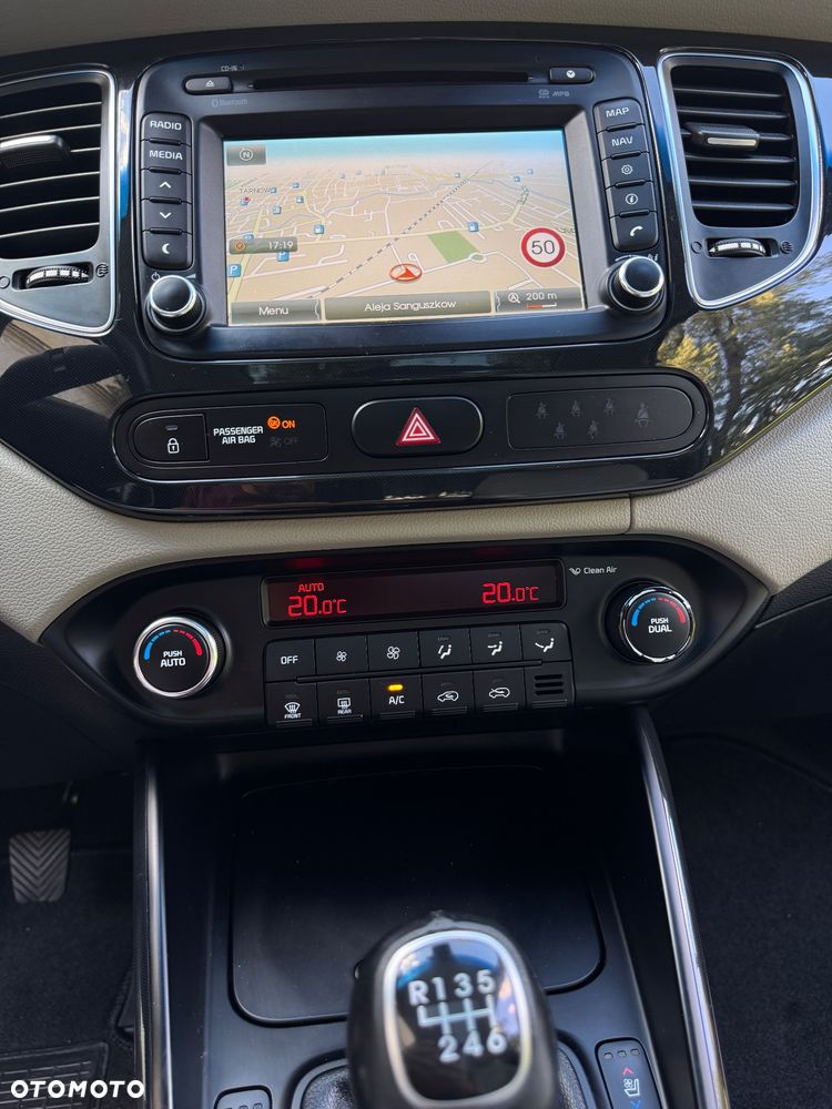 Kia Carens 1.7 CRDi L 7os - 33