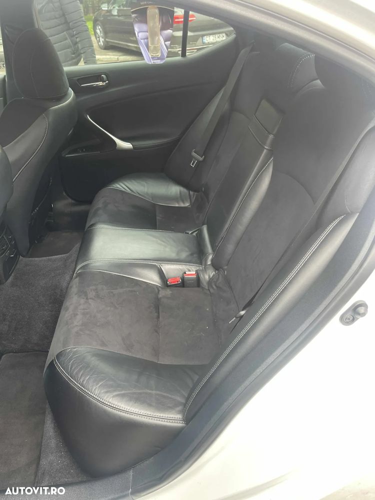 Lexus Seria IS 220d Sport F - 11