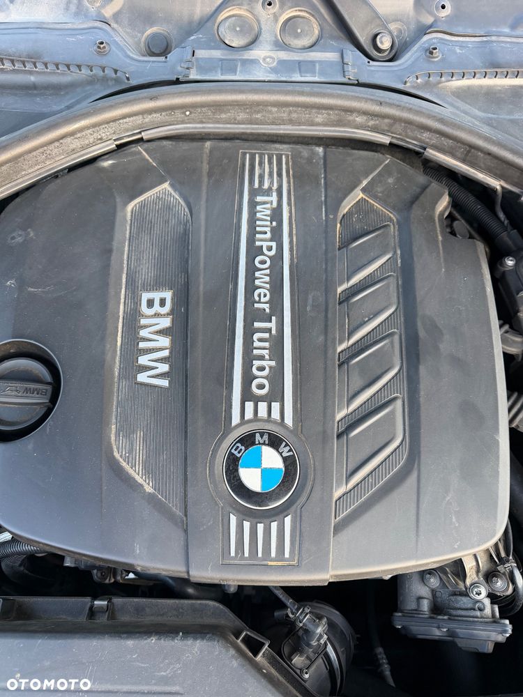 BMW Seria 3 318d Luxury Line - 22