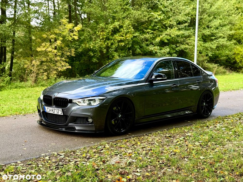 BMW Seria 3 330i M Sport - 10