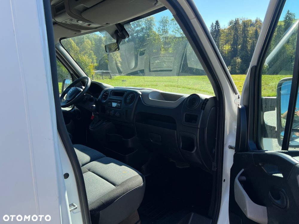 Nissan NV400 - 19