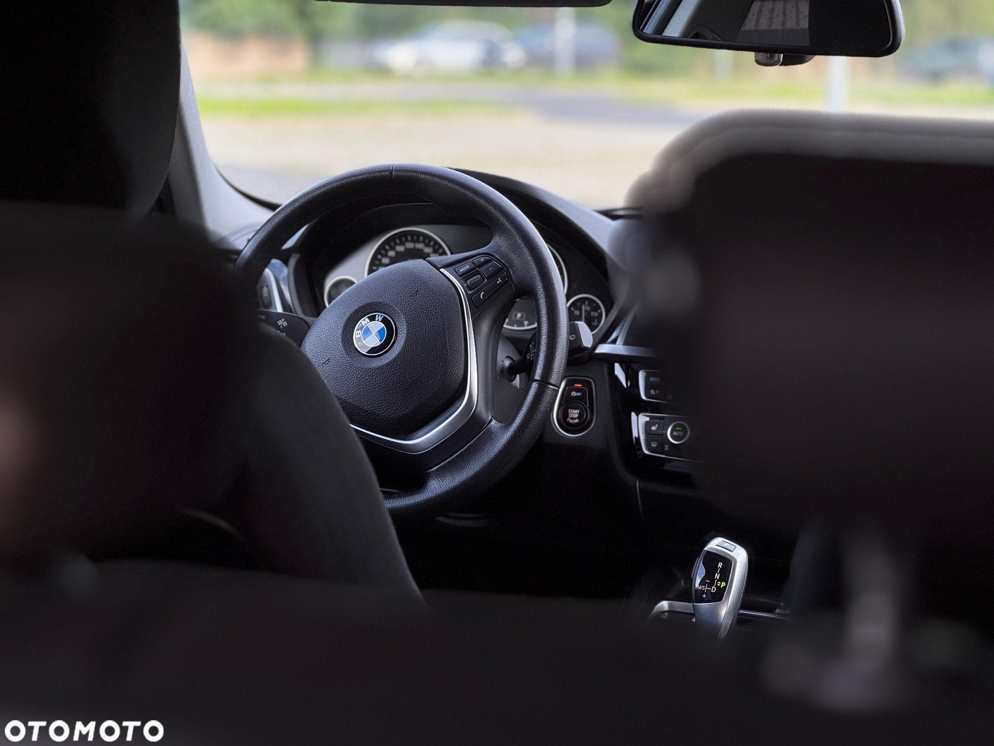 BMW Seria 3 318i - 7