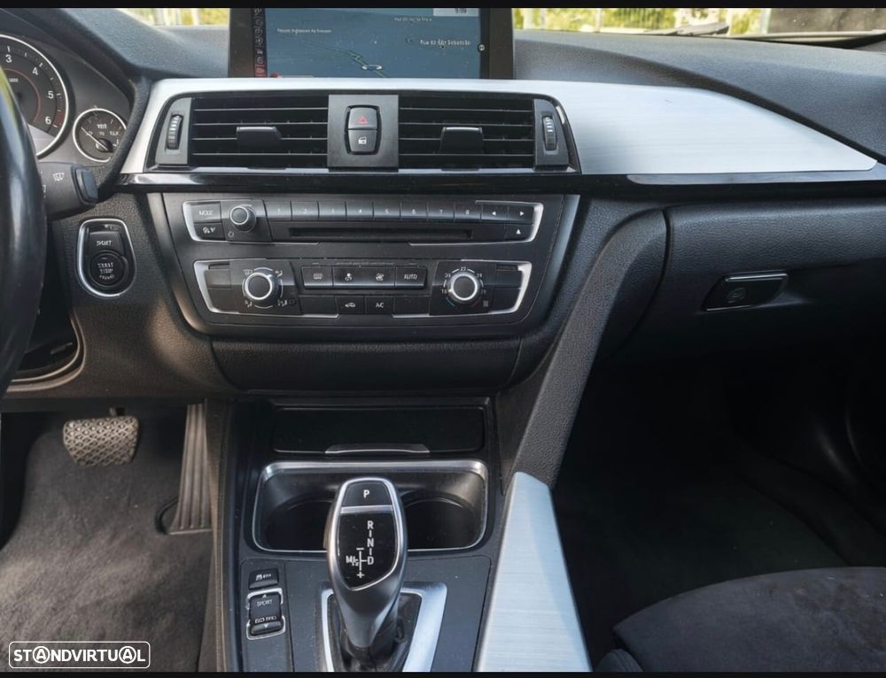 BMW 320 d Auto Pack M - 11