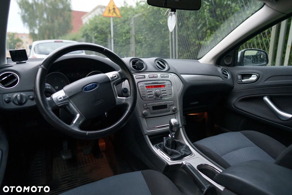 Ford Mondeo 1.8 TDCi Silver X - 18