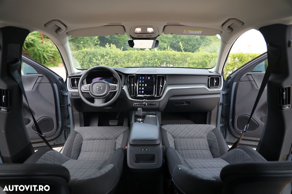 Volvo XC 60 B5 AT AWD MHEV Core - 16