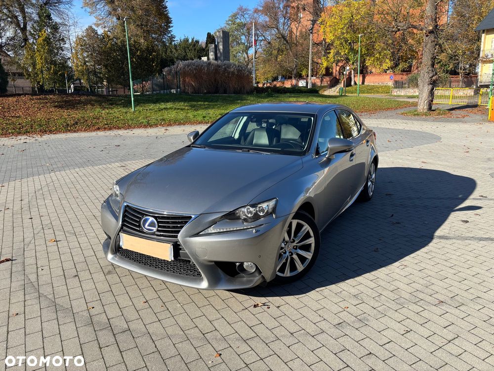 Lexus IS 300h Comfort - 2
