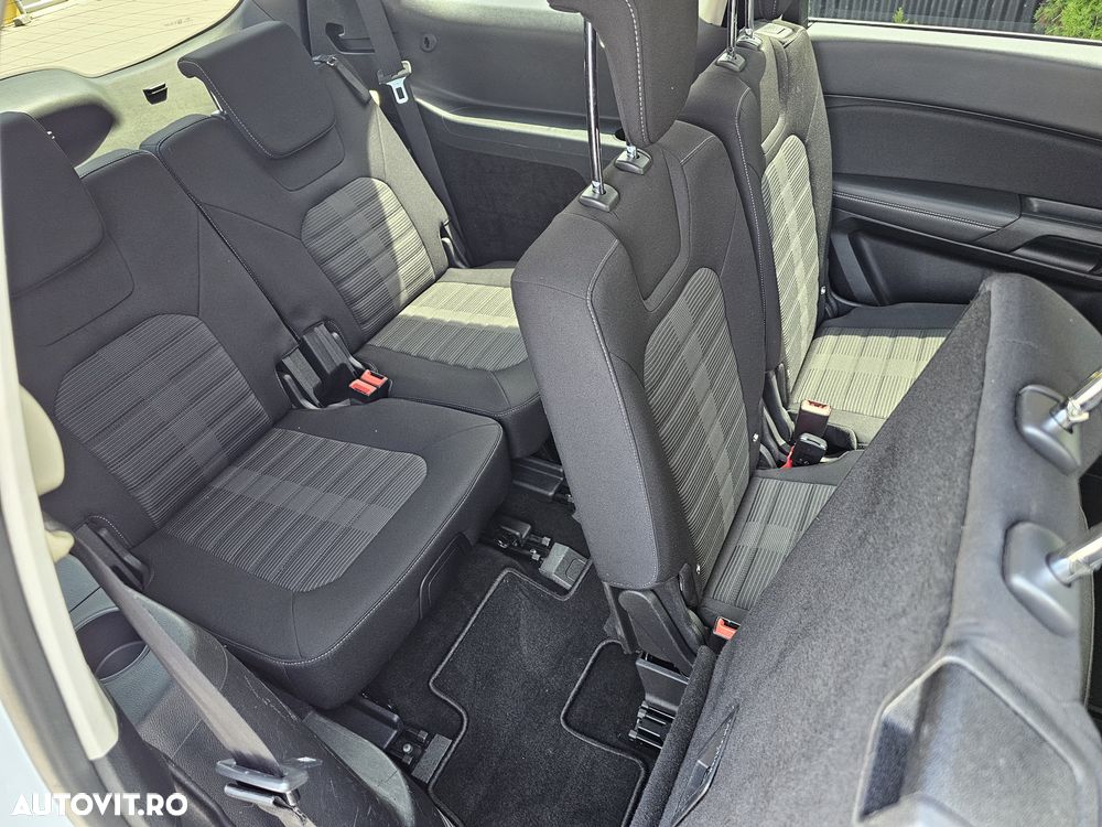 Ford Galaxy - 26
