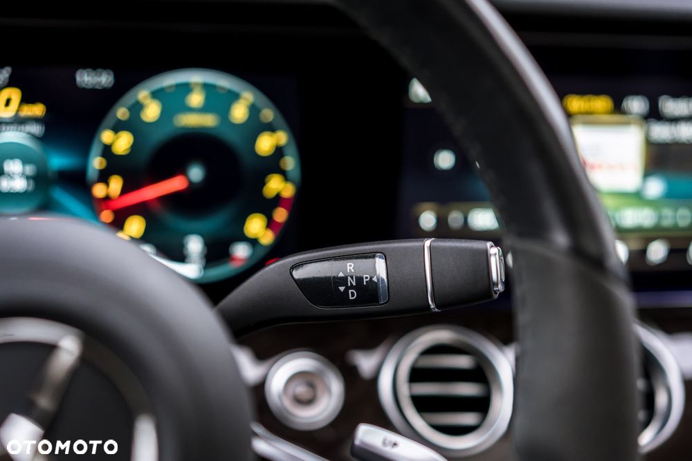Mercedes-Benz Klasa E AMG 63 S 4Matic+ 9G-TRONIC - 27