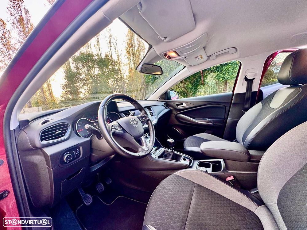 Opel Grandland X 1.2 T Business Edition - 27