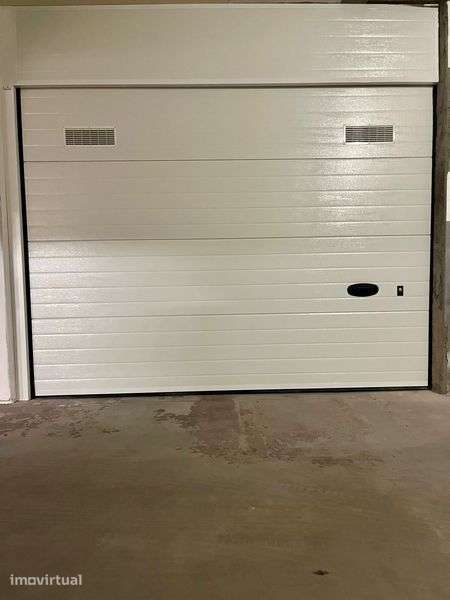 Vendo garagem fechada centro de Vila Verde - Full image: 2/4