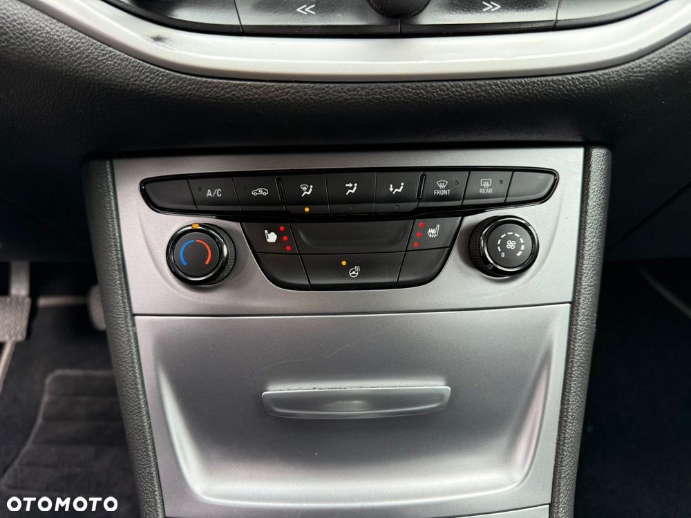 Opel Astra 1.4 Turbo Innovation - 12