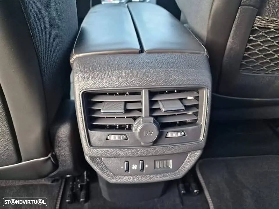 Peugeot 5008 1.5 BlueHDi Allure Pack EAT8 - 28