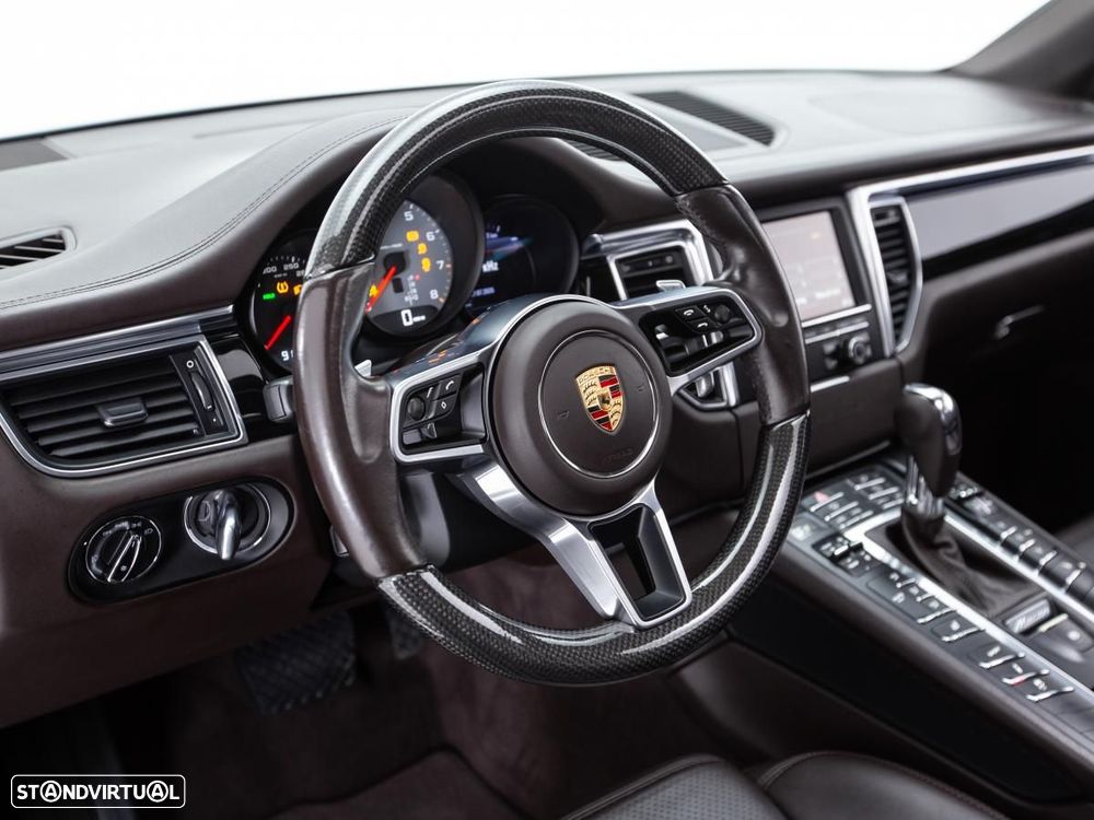 Porsche Macan S - 25