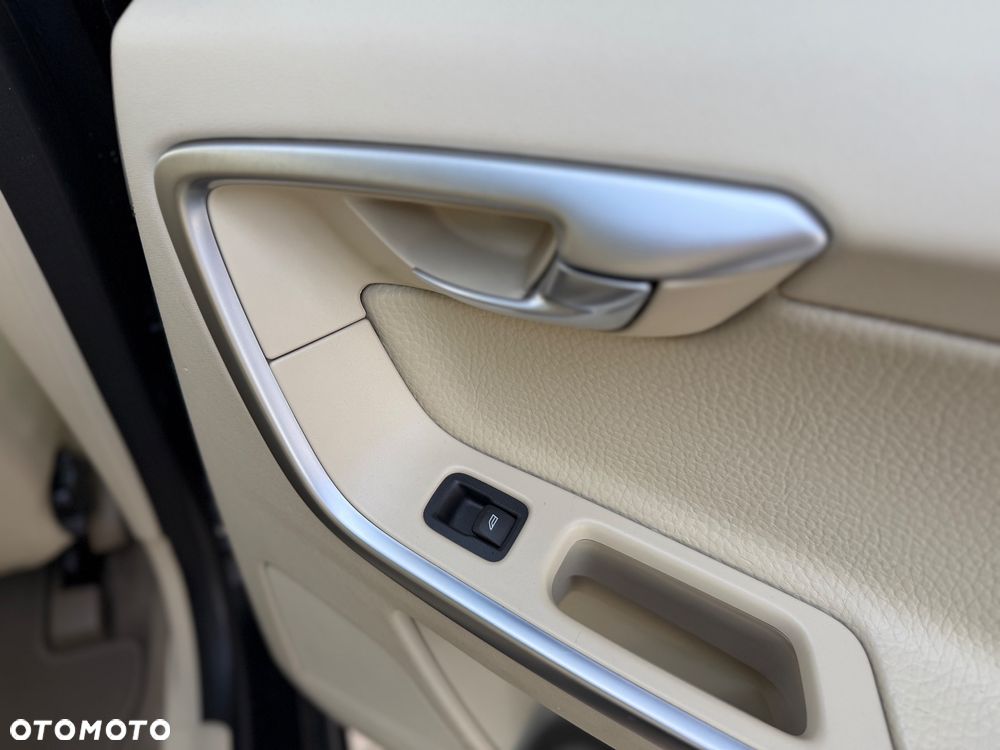 Volvo XC 60 2.4D Summum - 27