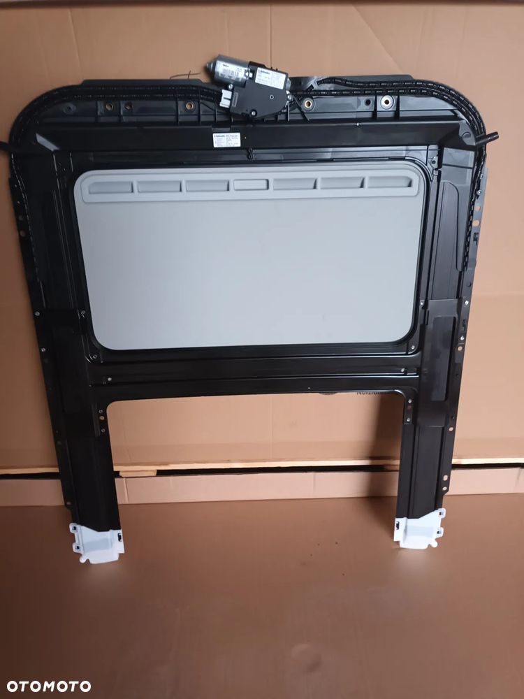 Audi A6 Sedan C7 4G lift szyberdach 4G5877041G bezowa czarna blenda 28km - 9