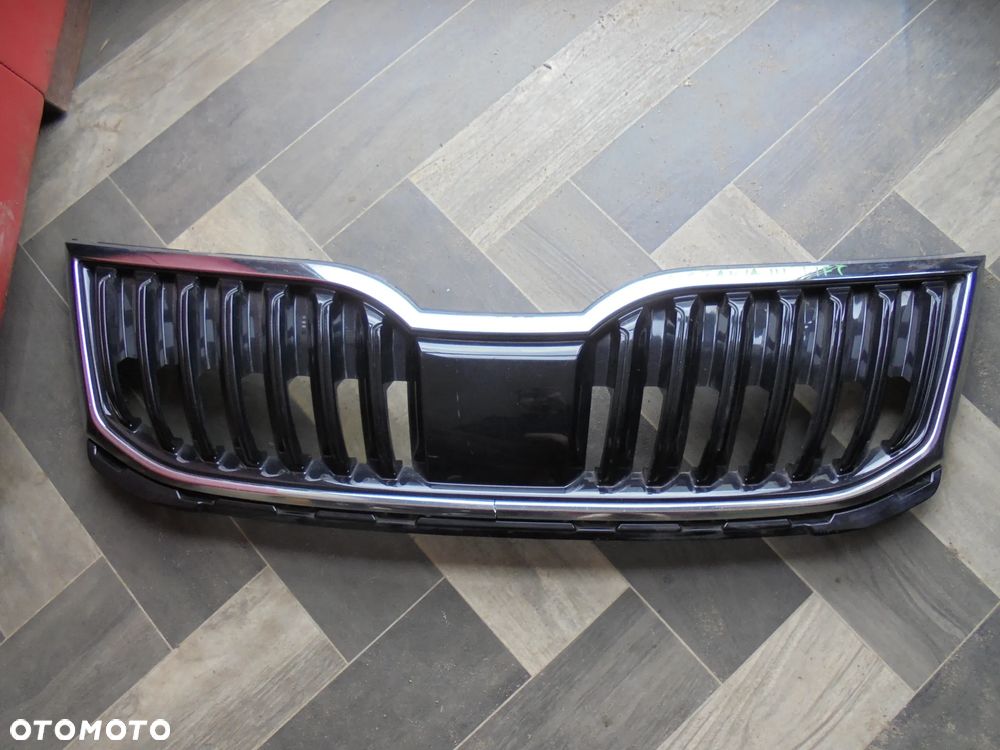 SKODA OCTAVIA III LIFT GRILL ATRAPA - 1