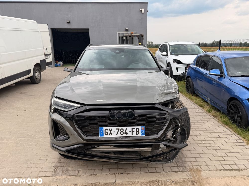 Audi Q8 Sportback e-tron 55 quattro S line - 4