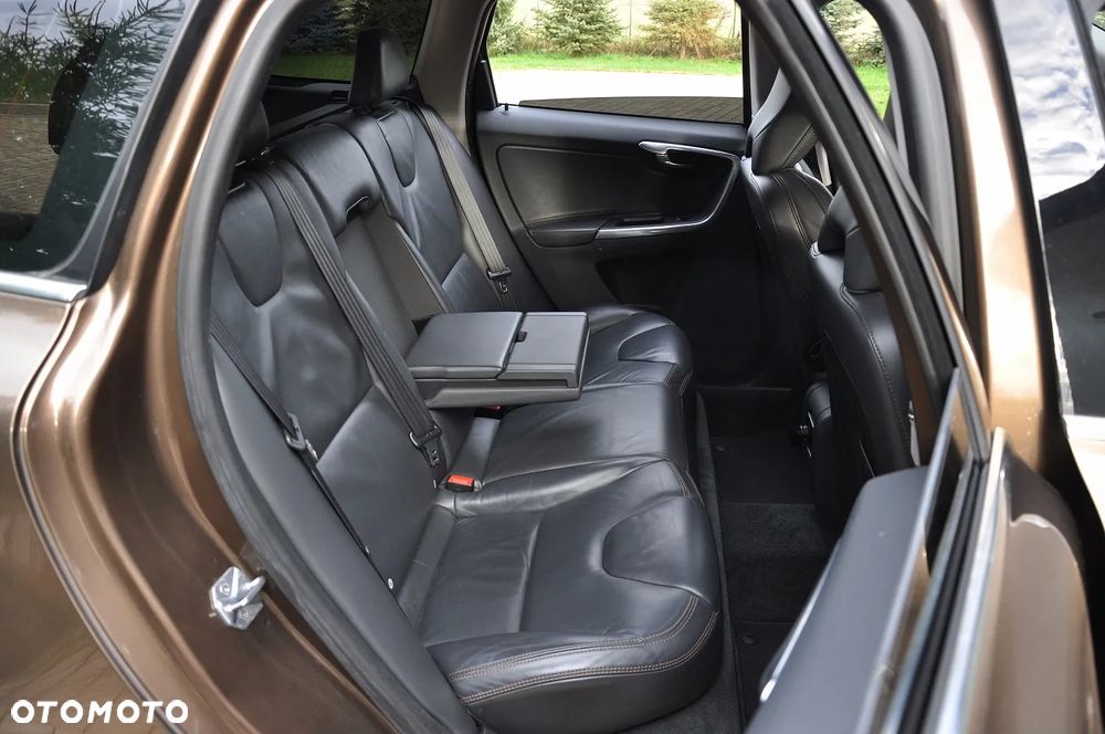 Volvo XC 60 D4 Geartronic Summum - 22