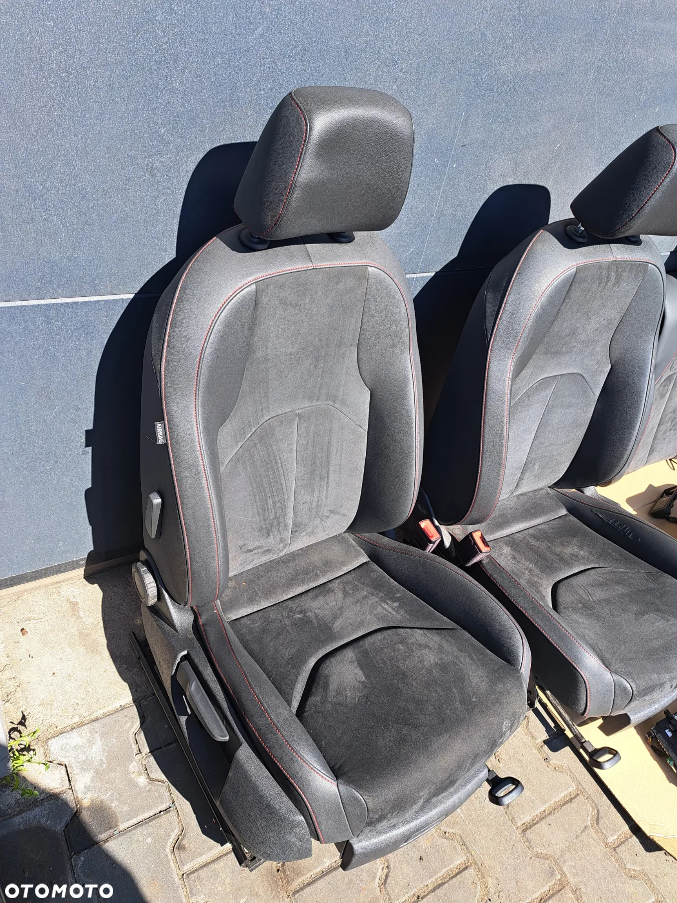 Seat Leon III lift kombi fotele fr komplet kanapa fotel kierowcy pasażera alcantara czerwona nitka - 8