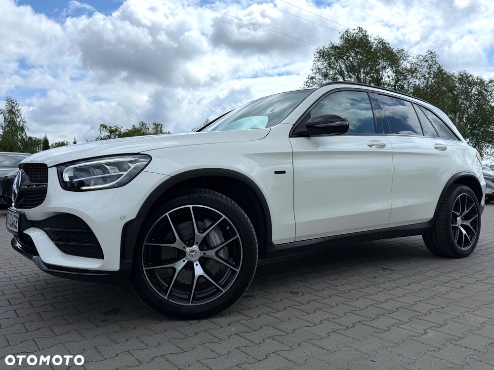 Mercedes-Benz GLC 300 de 4Matic 9G-TRONIC AMG Line - 2