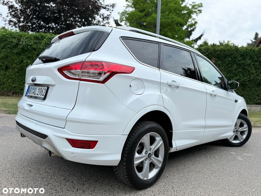 Ford Kuga 2.0 TDCi 4x4 Titanium - 4