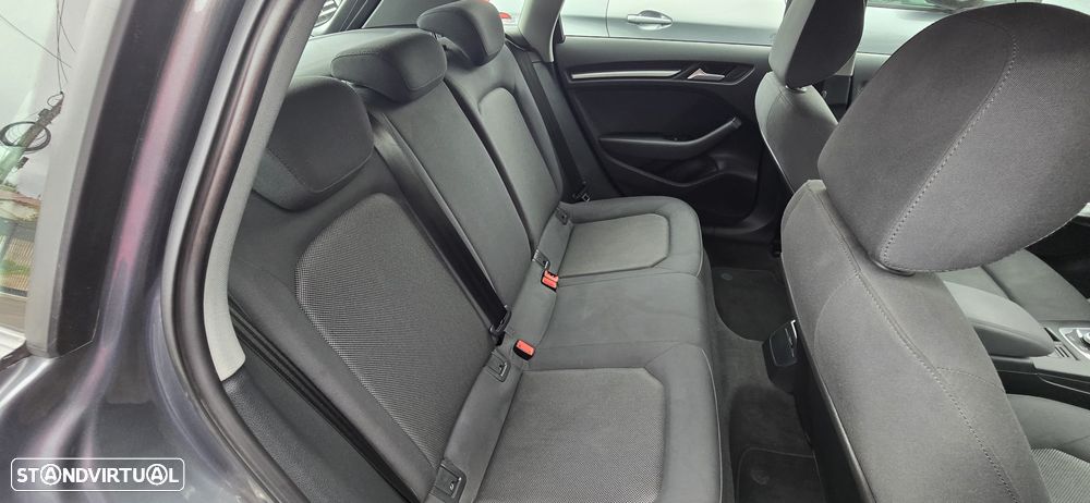 Audi A3 Sportback - 18