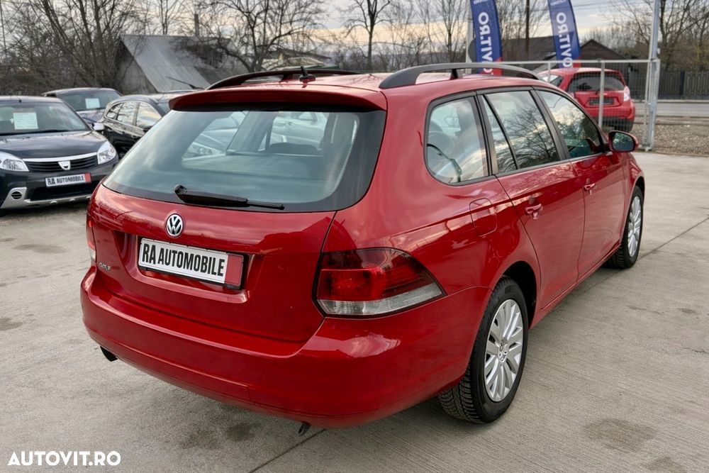 Volkswagen Golf - 10