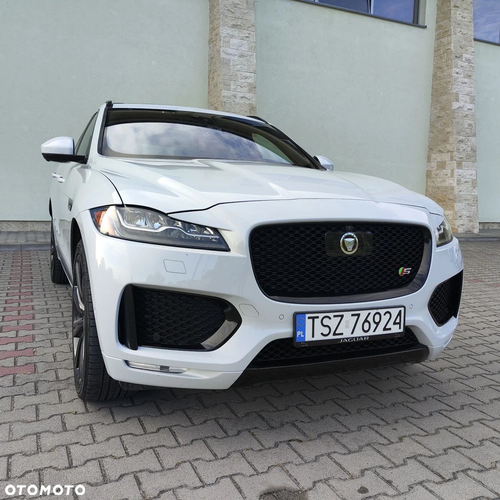 Jaguar F-Pace S AWD - 2