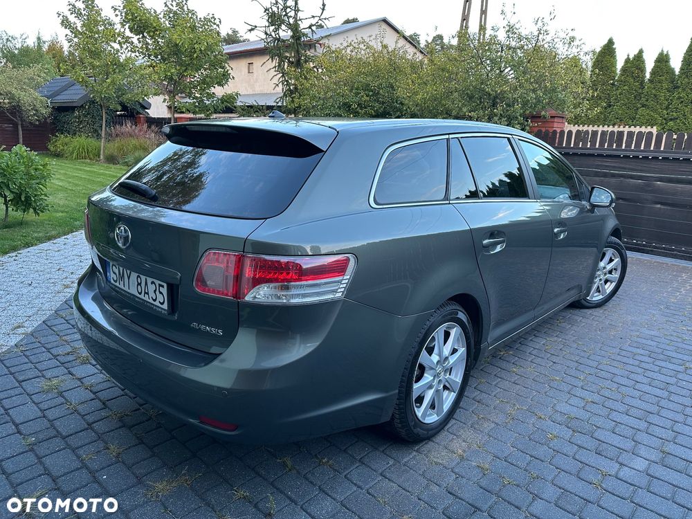 Toyota Avensis - 7