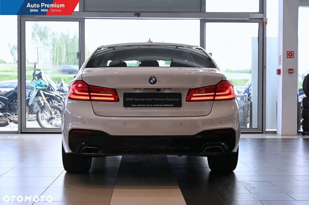 BMW Seria 5 540i xDrive - 19