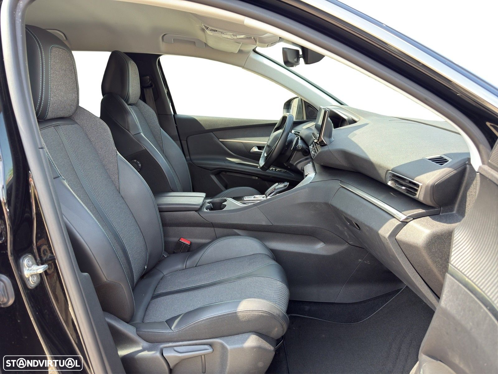 Peugeot 3008 1.6 Hybrid Allure e-EAT8 - 14