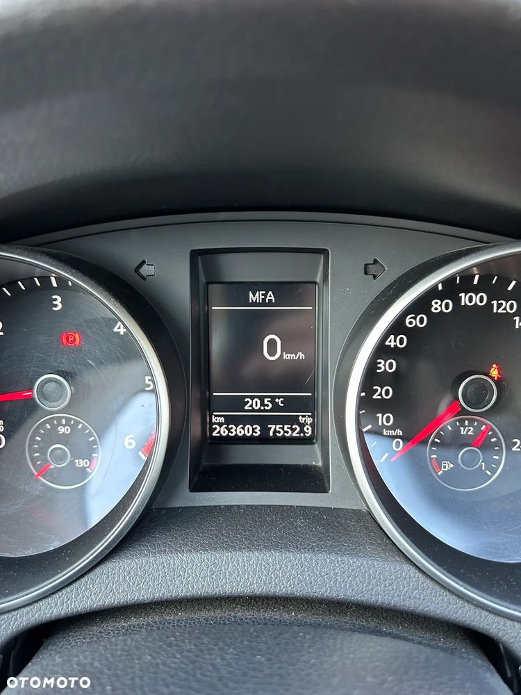 Volkswagen Golf ver-2-0-tdi-dpf-bluemotion-technology-style - 9