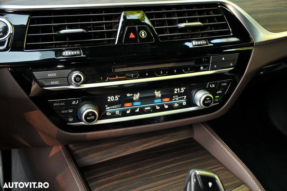 BMW Seria 5 520d AT - 17